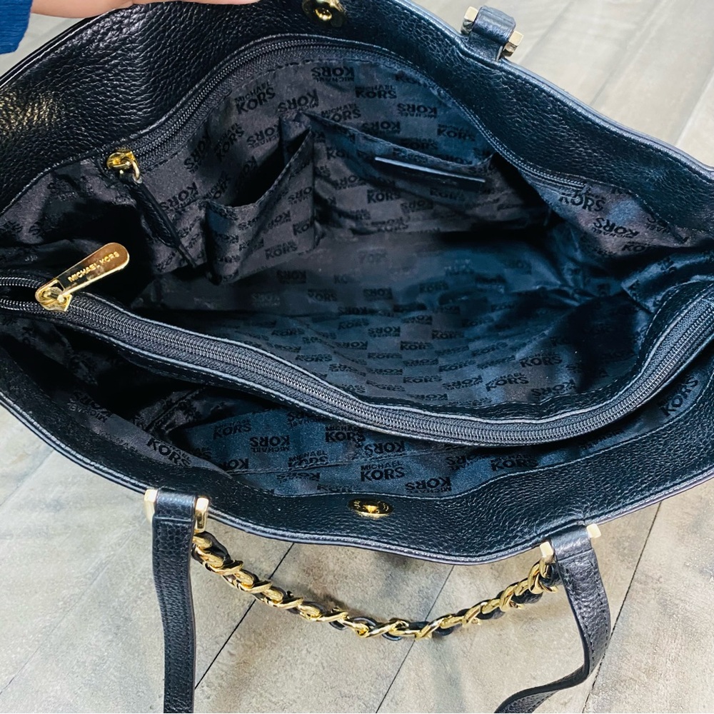 Michael Kors Harper East West Soft Navy  Pebbled Leather Chain Tote Shoulder Bag - Picture 8 of 10